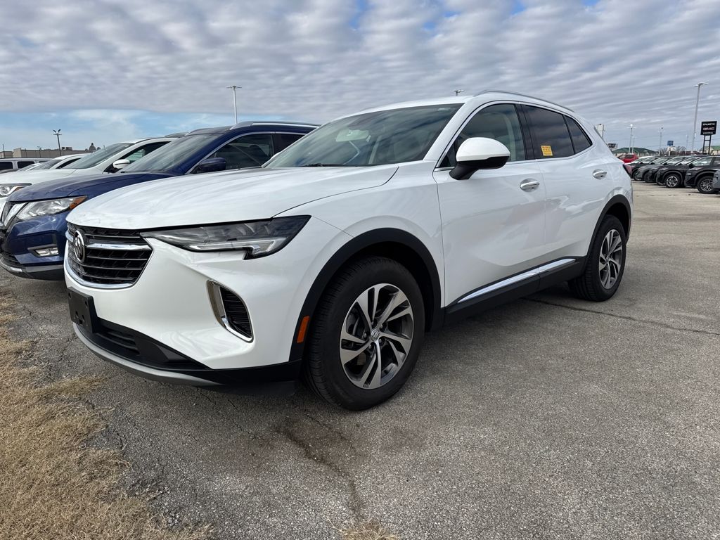 2022 Buick Envision Essence's photo