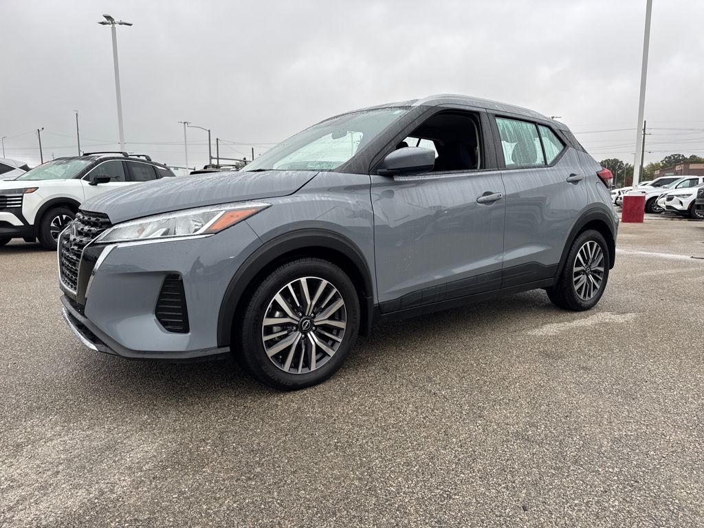 2023 Nissan Kicks SV