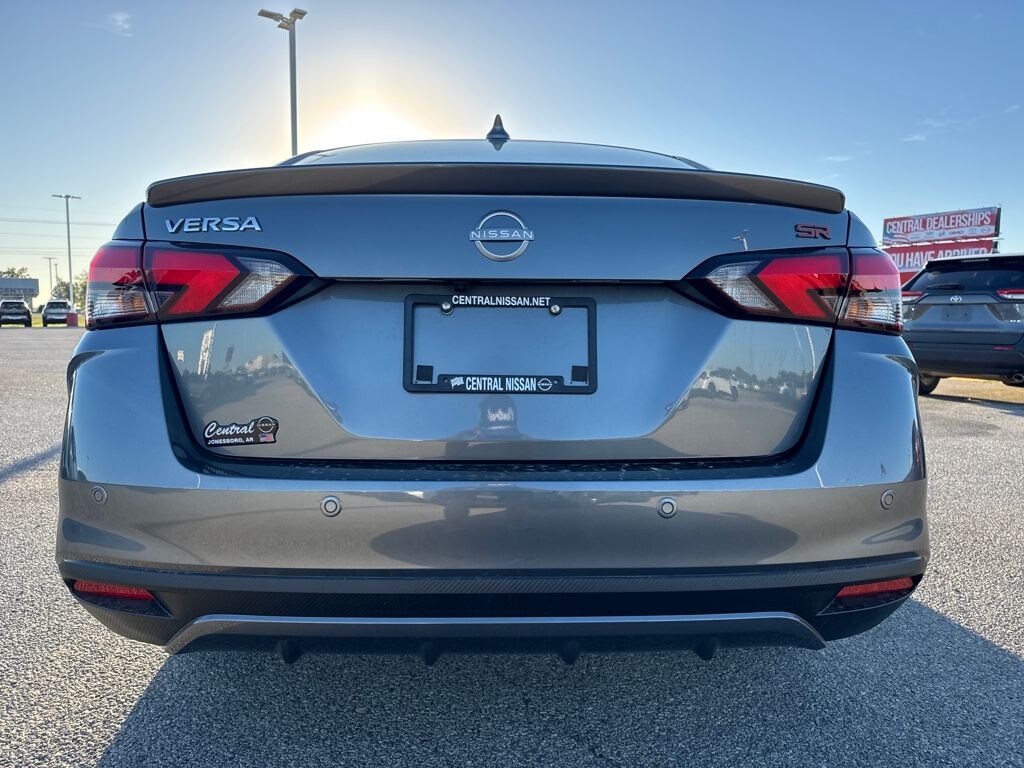 New 2025 Nissan Versa 1.6 SR Sedan