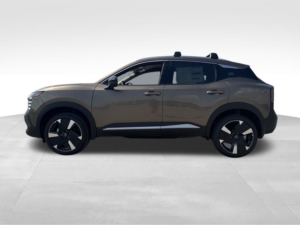 2026 Nissan Kicks SR photo 2