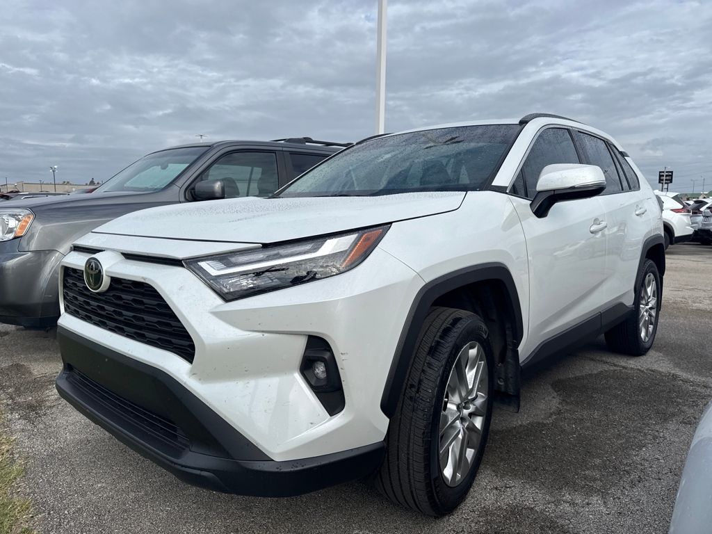 2024 Toyota RAV4 XLE Premium's photo