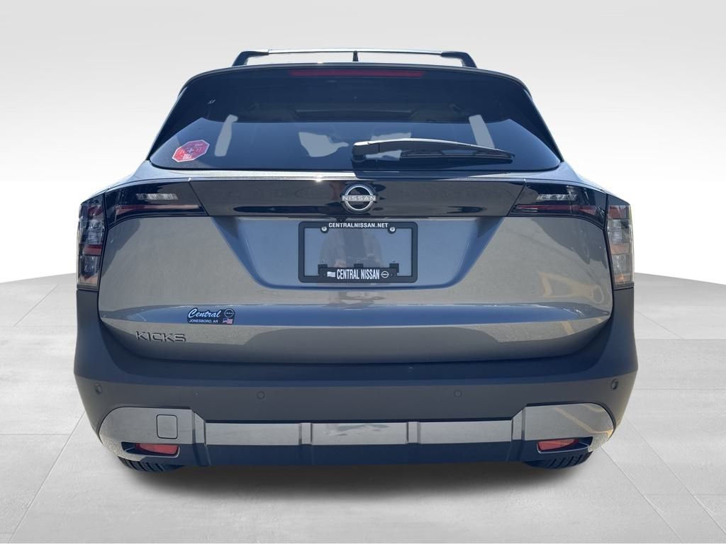 2026 Nissan Kicks SV photo 4