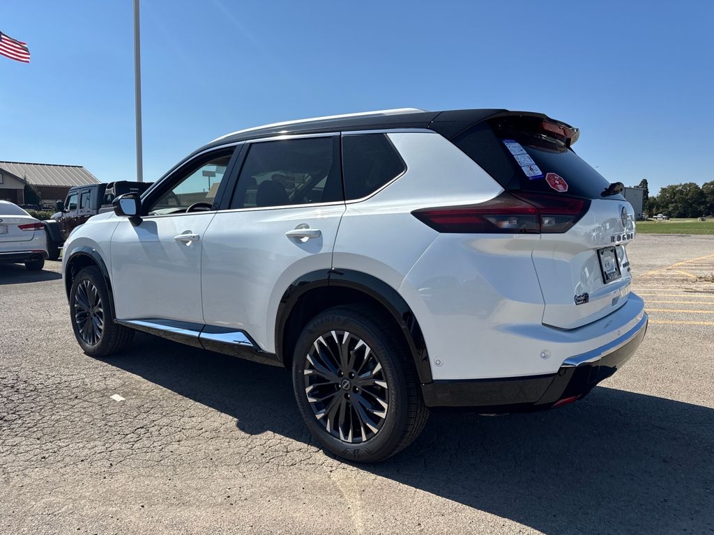2026 Nissan Rogue Platinum photo 3