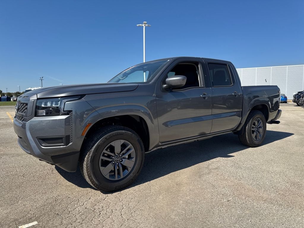 2026 Nissan Frontier SV's photo
