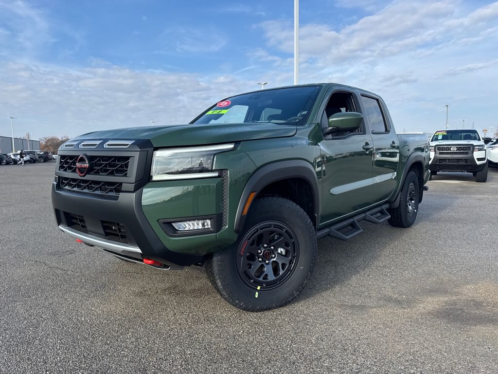 2026 Nissan Frontier PRO-4X's photo