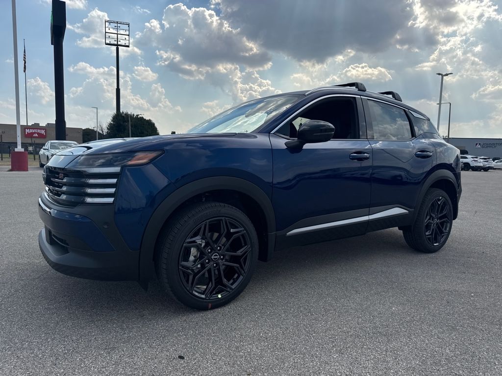 2026 Nissan KICKS SR's photo