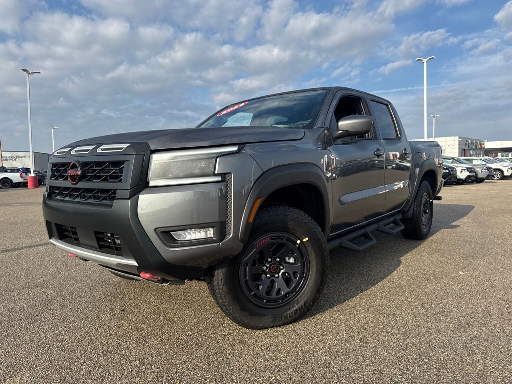 2026 Nissan Frontier PRO-4X's photo