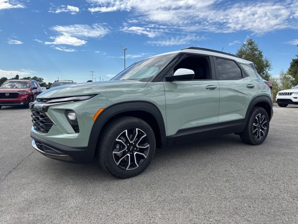 Used 2025 Chevrolet Trailblazer Activ SUV