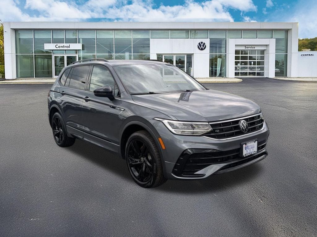Used 2023 Volkswagen Tiguan 2.0T SE R-Line Black SUV