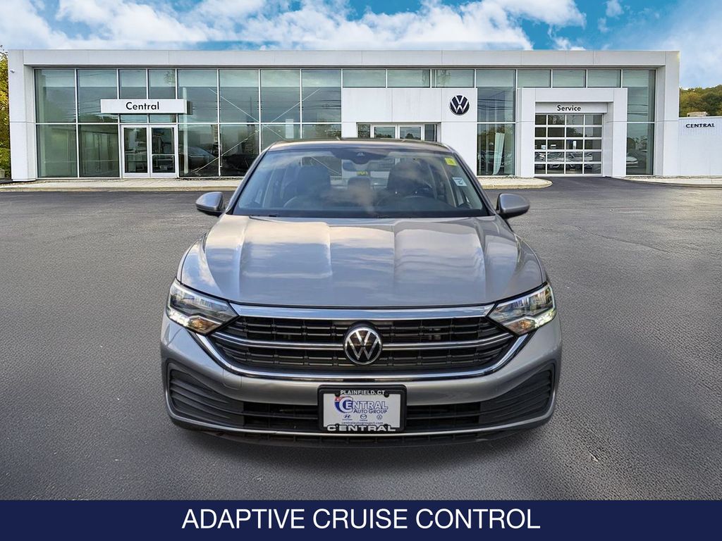 Used 2024 Volkswagen Jetta SE with VIN 3VW7M7BU2RM017532 for sale in Plainfield, CT