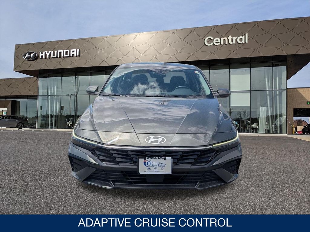 Used 2025 Hyundai Elantra SEL Convenience Sedan