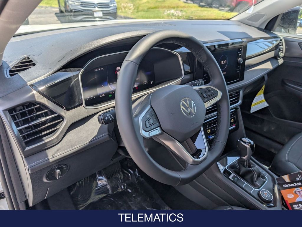 2026 Volkswagen Taos SE Black - Photo 13