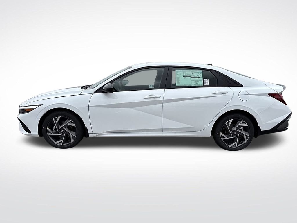 Used 2025 Hyundai Elantra SEL with VIN KMHLM4DG3SU977317 for sale in Plainfield, CT