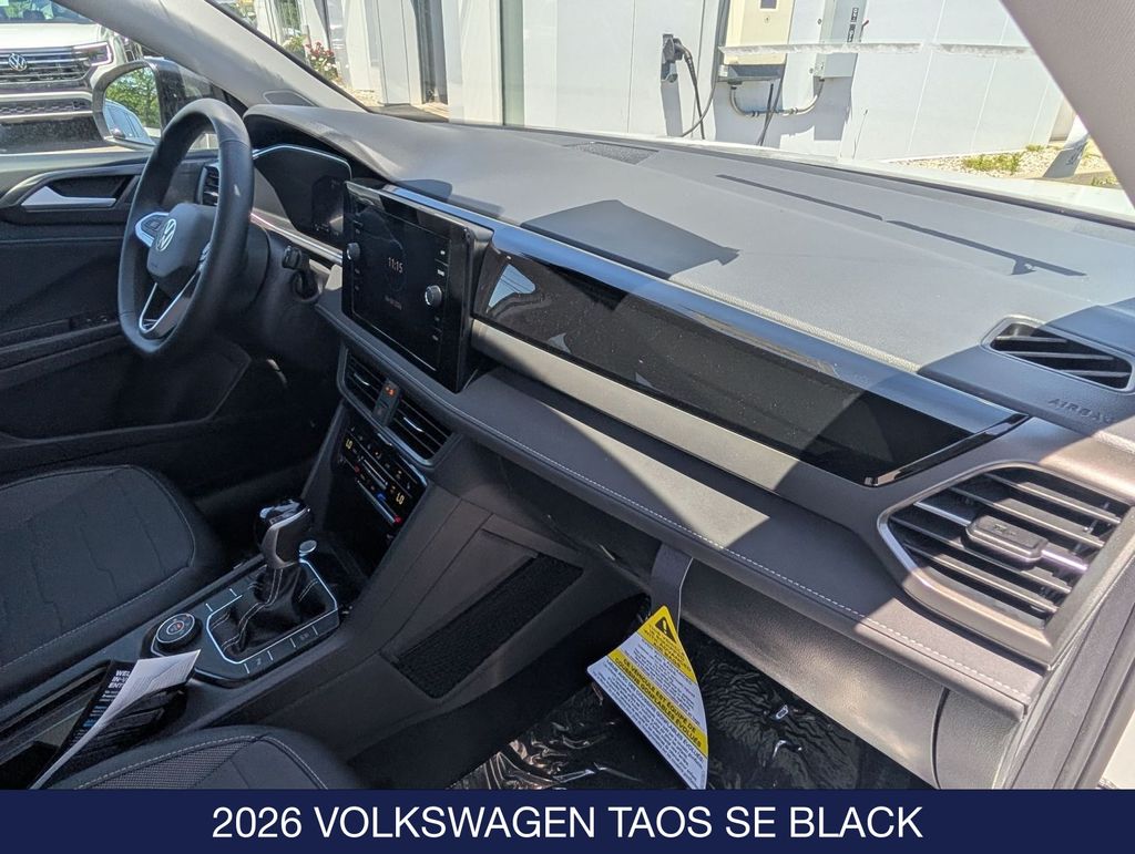 2026 Volkswagen Taos SE Black - Photo 32