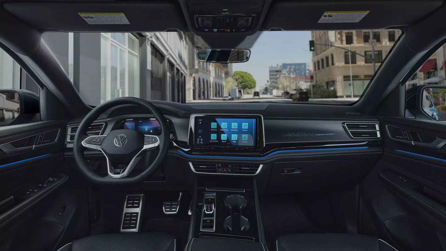 2025 Volkswagen Atlas Cross sport interior