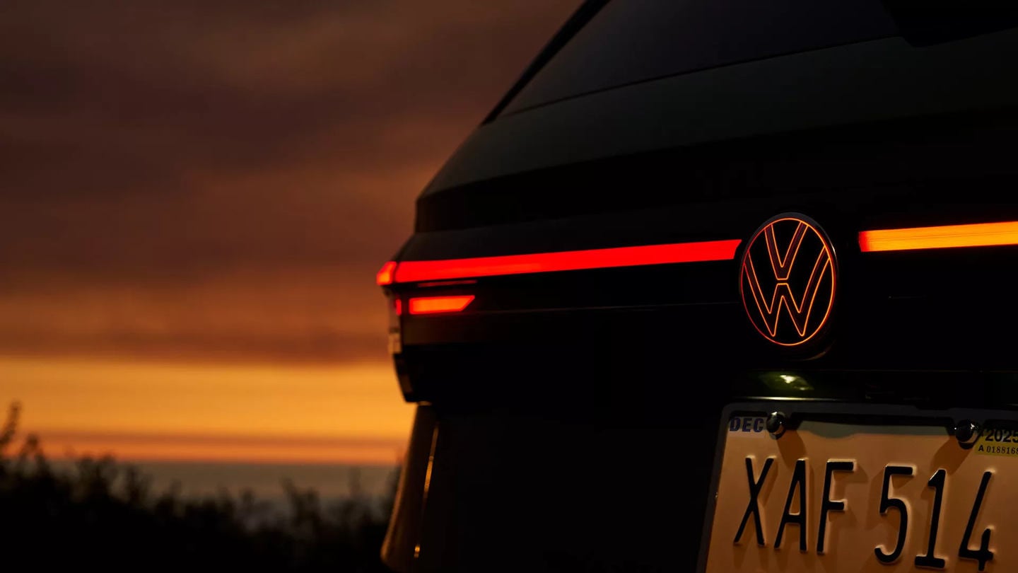 2025 Volkswagen Taos tail lights