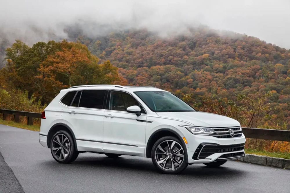 2024 Volkswagen Tiguan parked