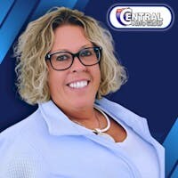 Staff member Cathy Rollins from ID_c73aab3dbe43