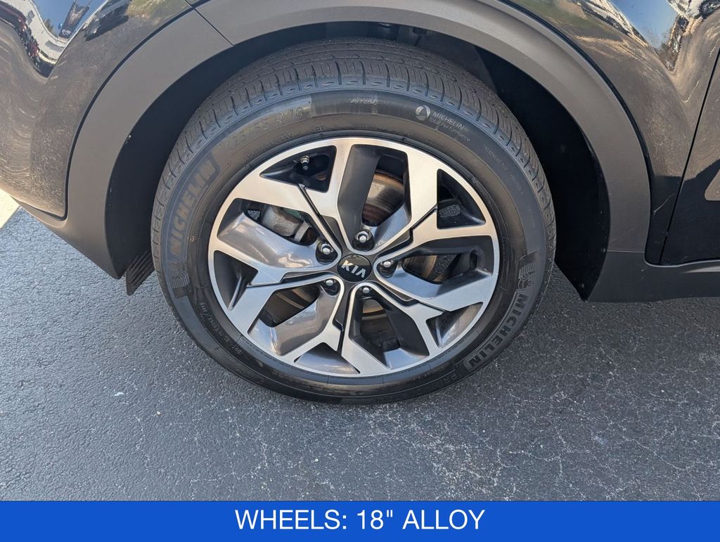 2021 Kia Sportage EX - Photo 10