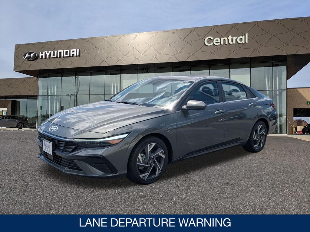 Used 2025 Hyundai Elantra SEL Convenience Sedan