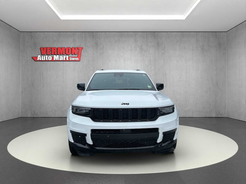 Used 2023 Jeep Grand Cherokee L Laredo SUV