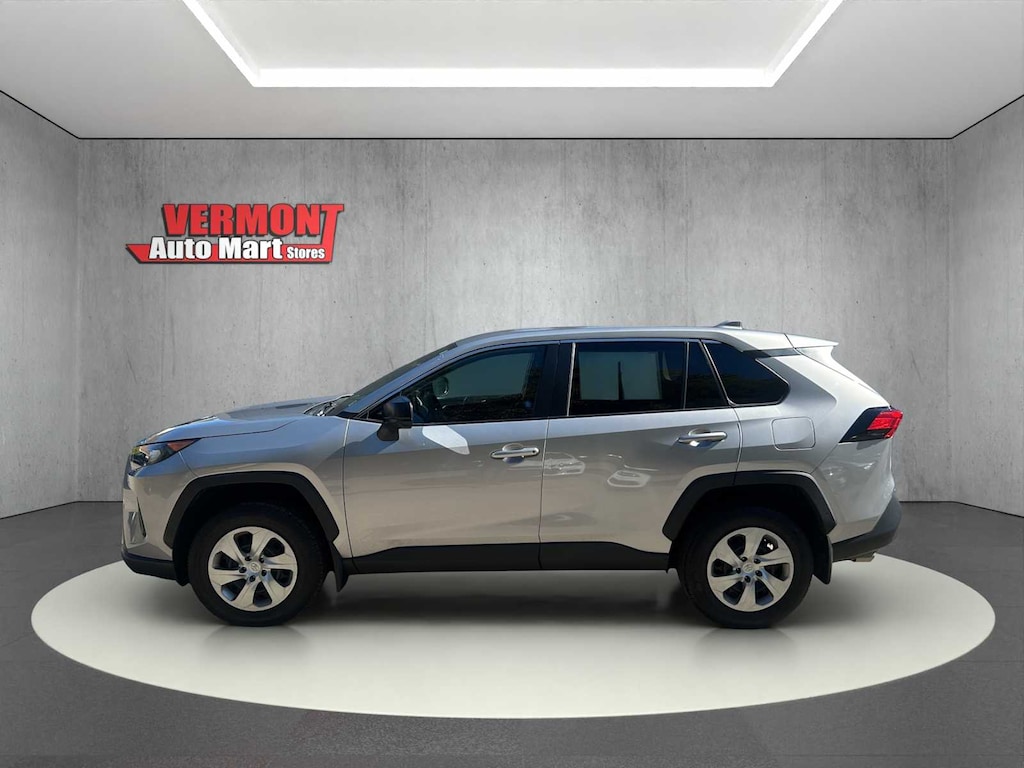 Used 2022 Toyota RAV4 LE SUV