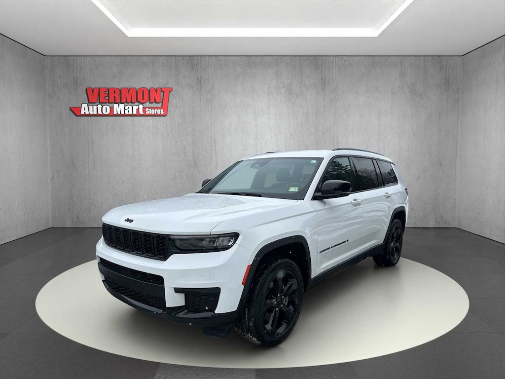 Used 2023 Jeep Grand Cherokee L Laredo SUV