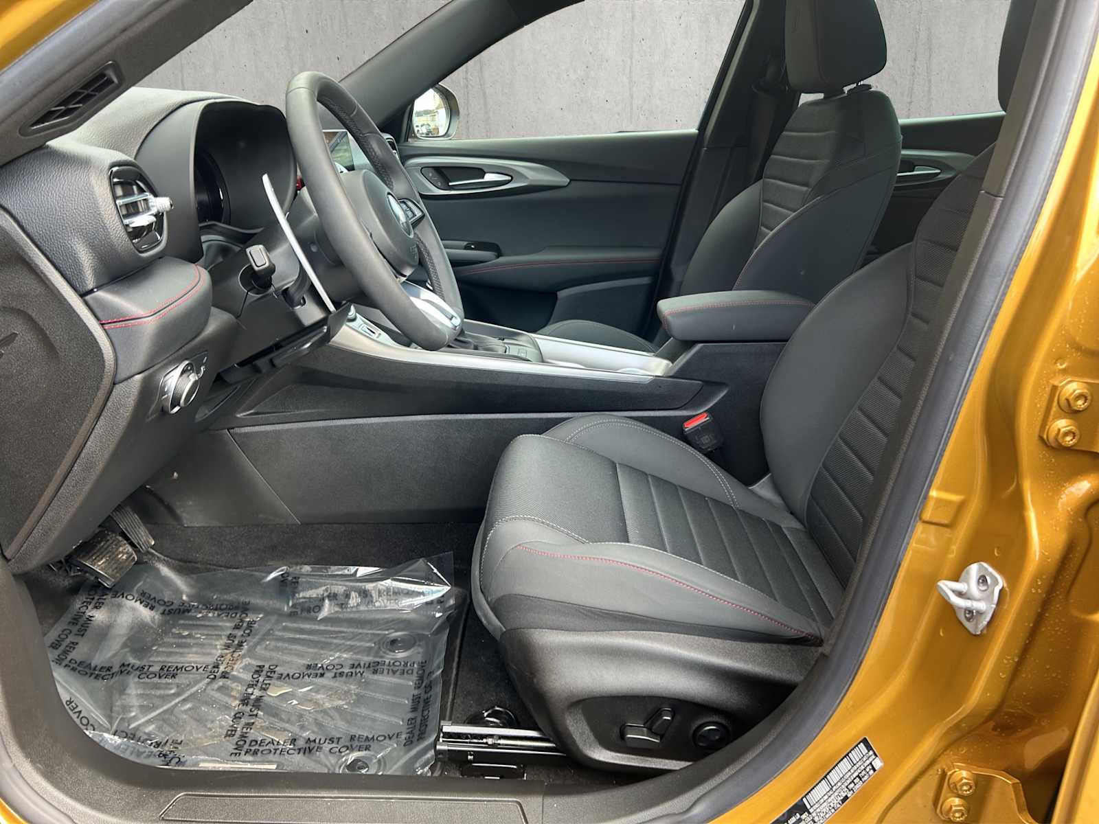 2024 Dodge Hornet R/T - Photo 11