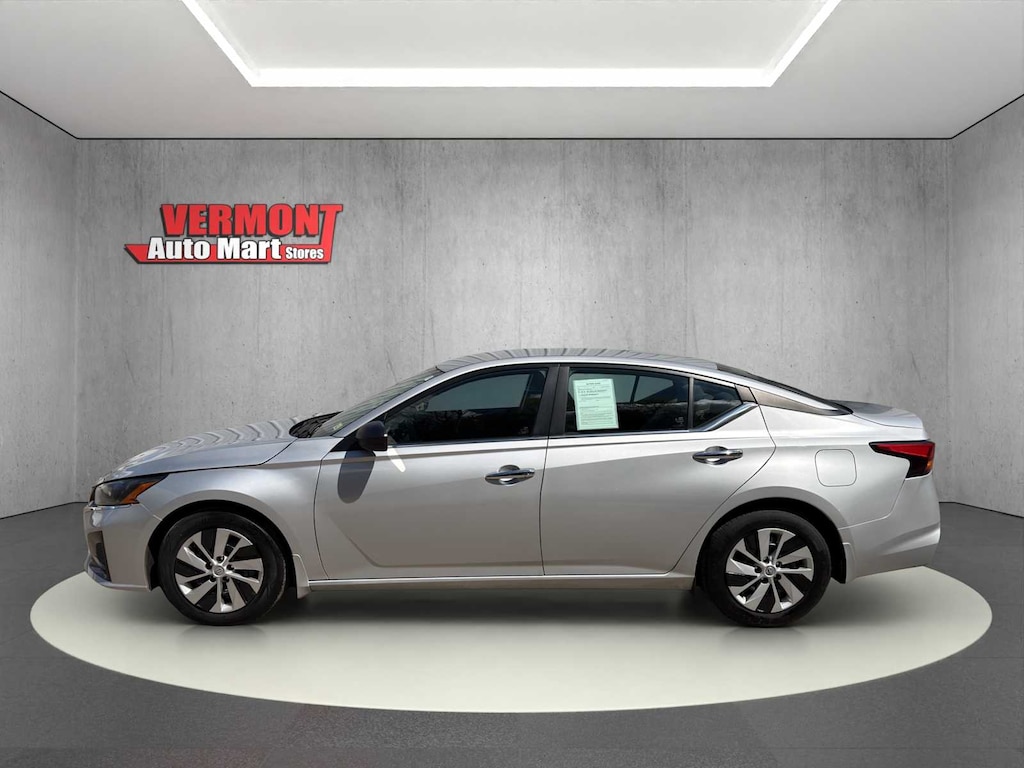 Used 2024 Nissan Altima 2.5 S Sedan