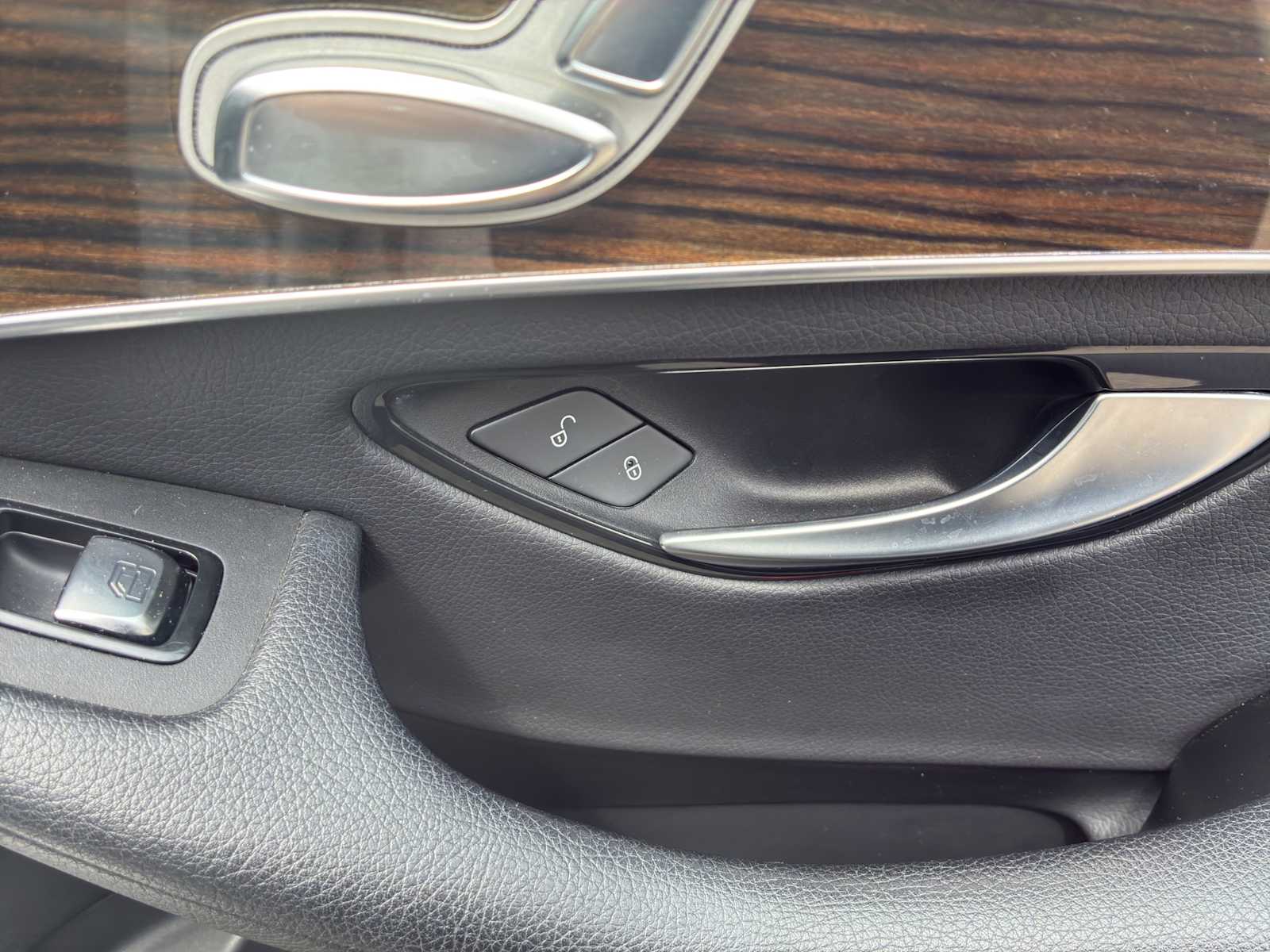 2020 Mercedes-Benz GLC GLC300 - Photo 20