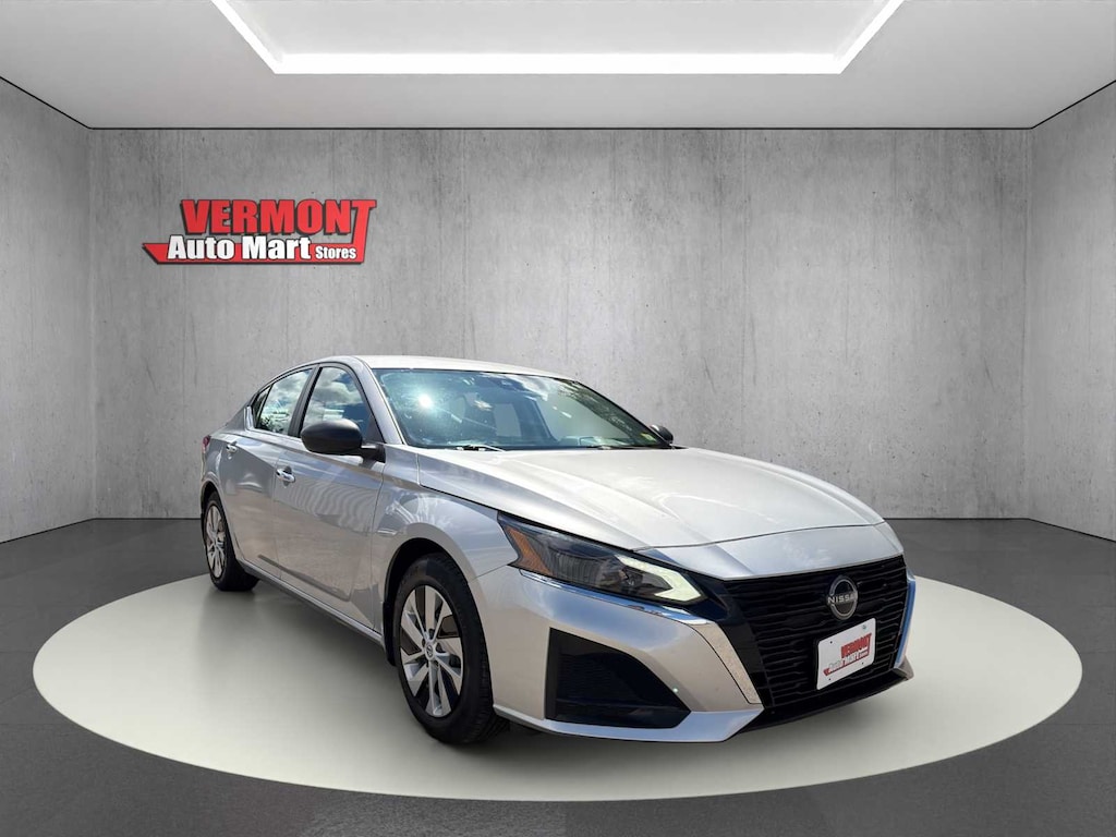 Used 2024 Nissan Altima 2.5 S Sedan