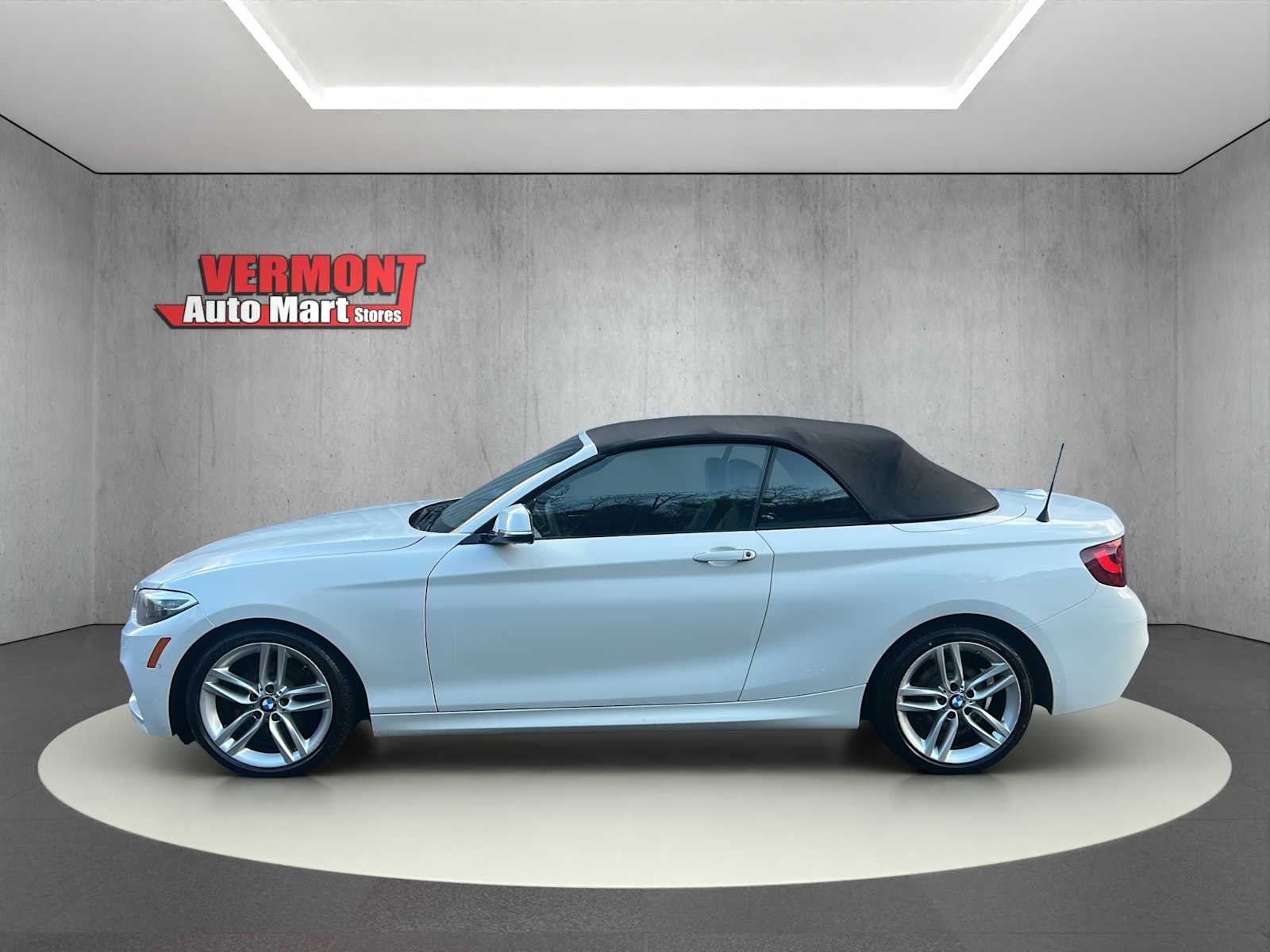 2017 Bmw 230i xDrive Convertible photo 3