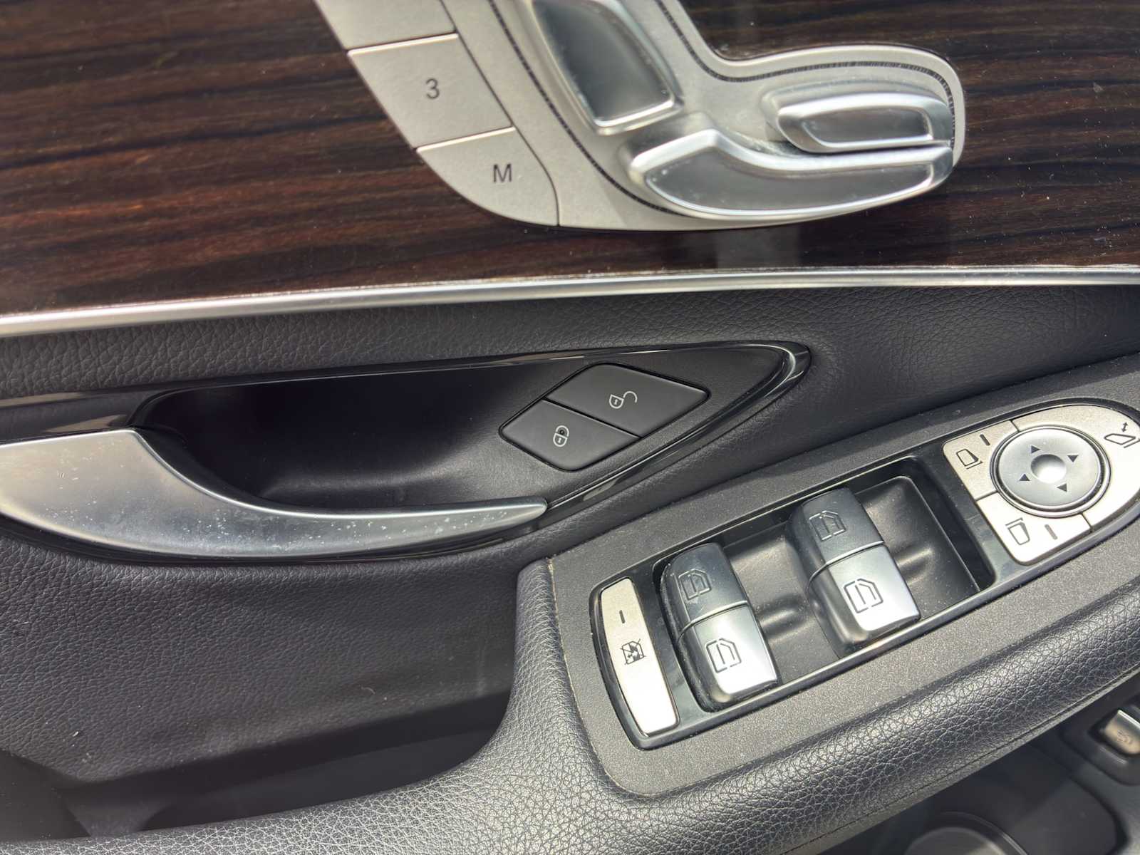 2020 Mercedes-Benz GLC GLC300 - Photo 9