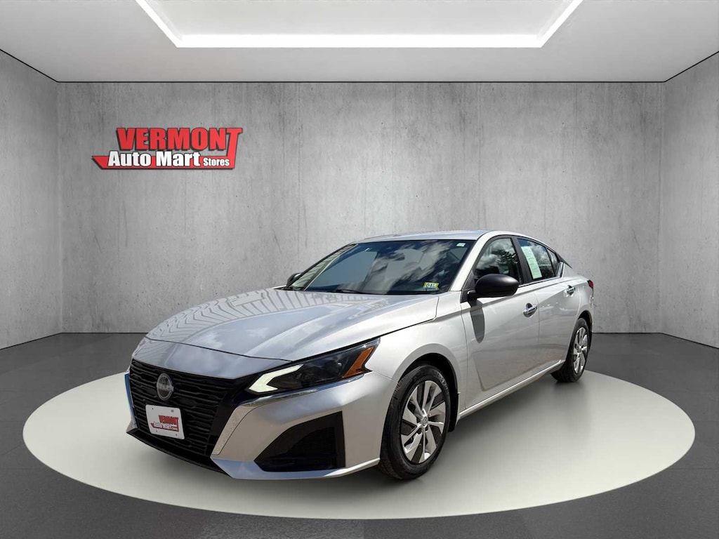 Used 2024 Nissan Altima 2.5 S Sedan