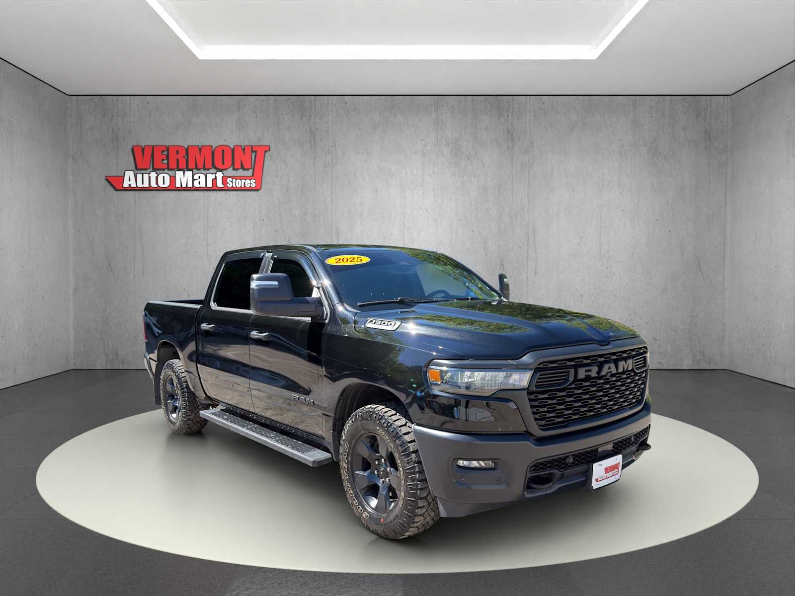2025 RAM 1500 Warlock 4x4 Crew Cab 5'7's photo