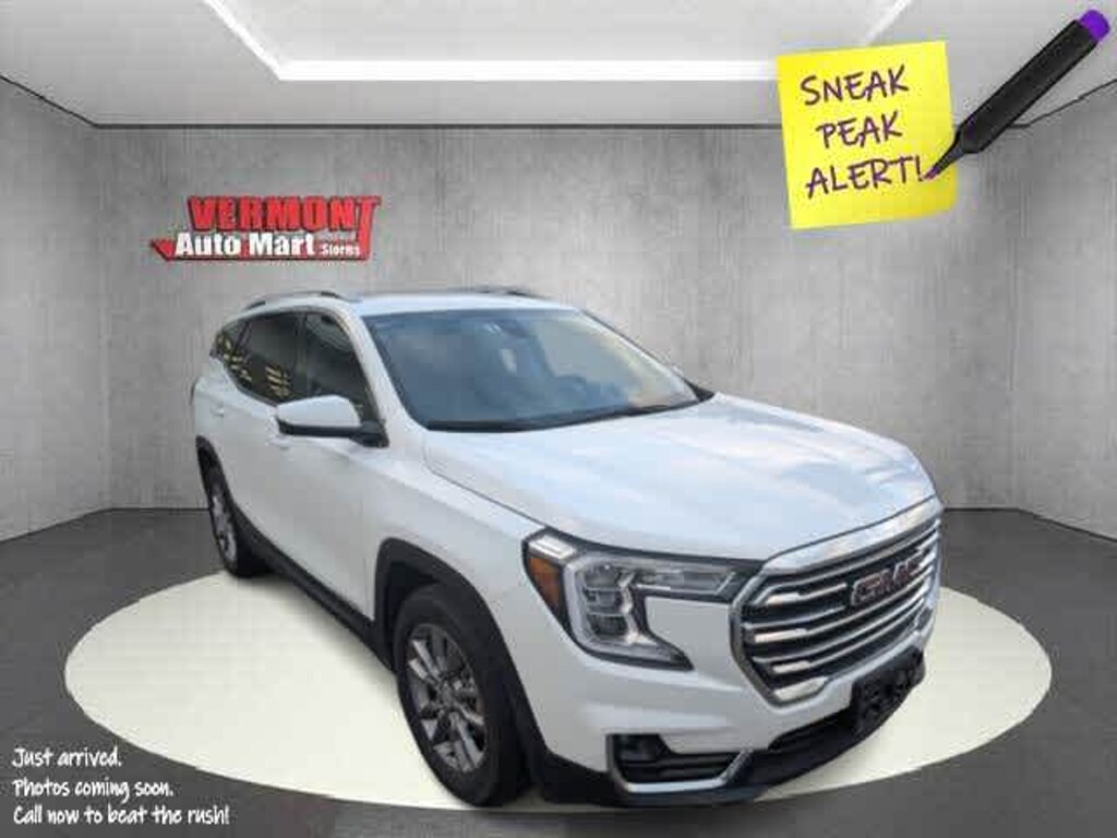 Used 2024 GMC Terrain SLT SUV