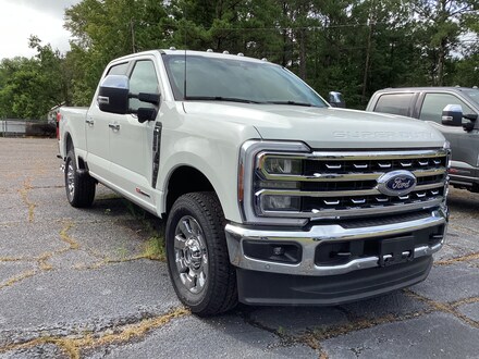 2026 Ford Super Duty F-350&reg; Lariat&reg; TRUCK