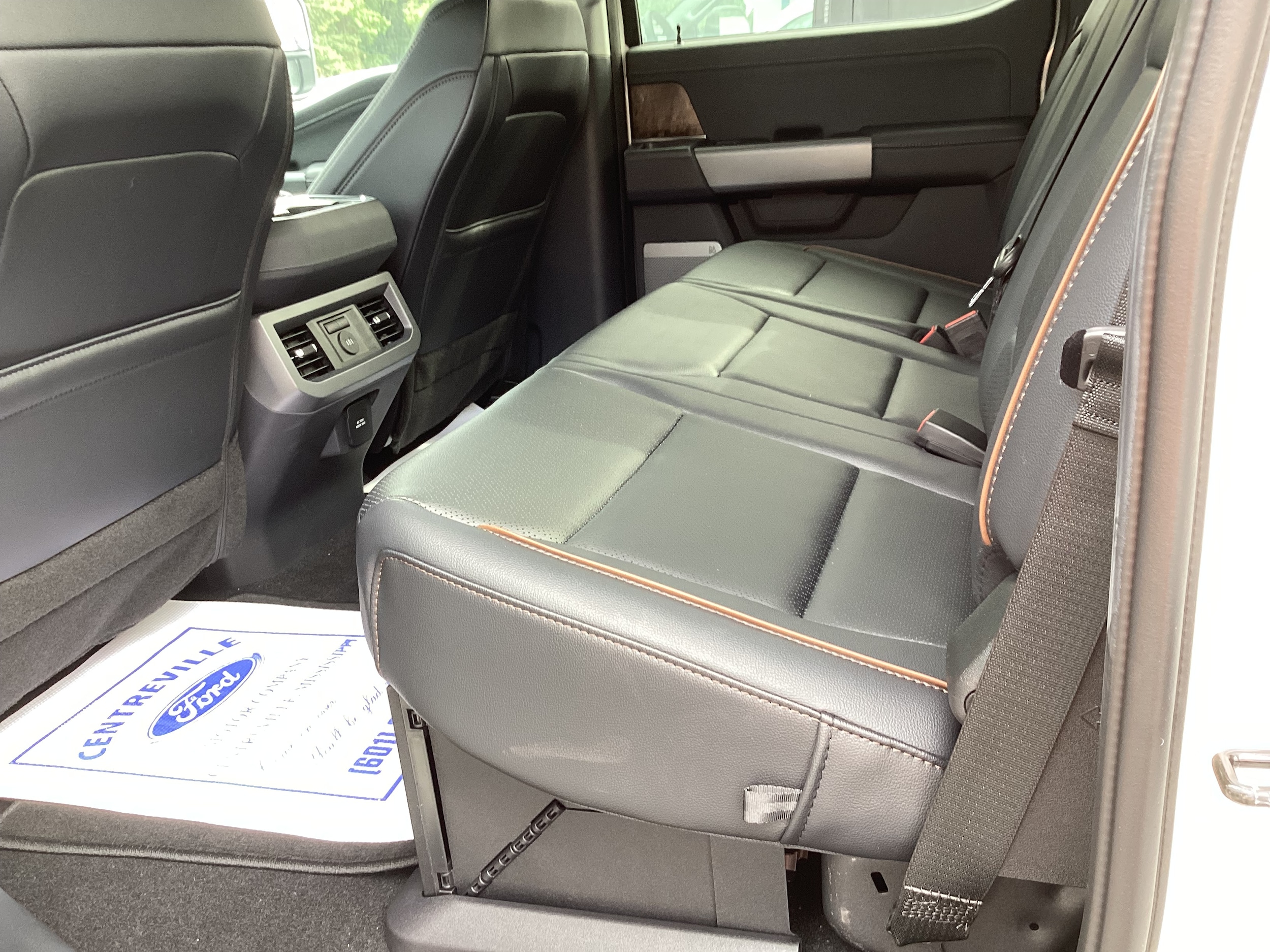2026 Ford F-250 Super Duty Lariat - Photo 3