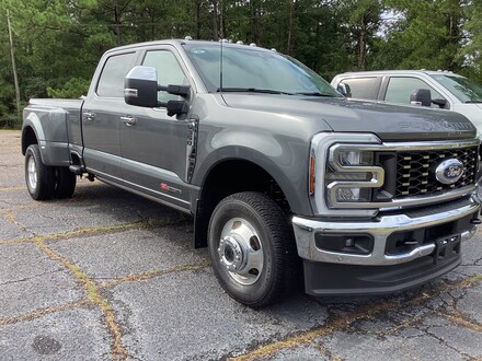 2026 Ford Super Duty F-350&reg; Lariat&reg; TRUCK