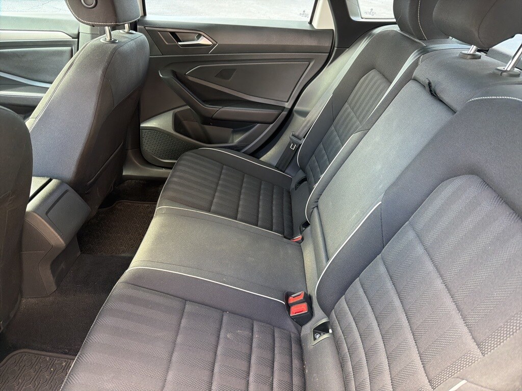 2023 Volkswagen Jetta 1.5T Sport photo 2