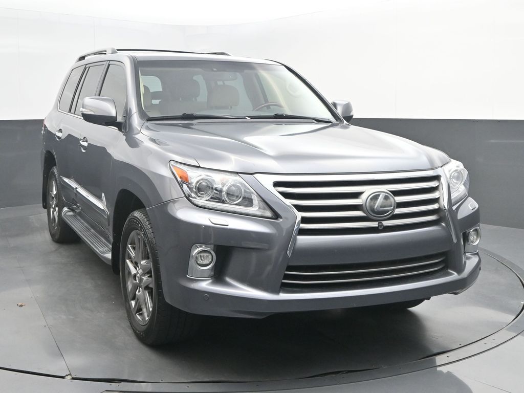 2015 Lexus LX 600 570's photo