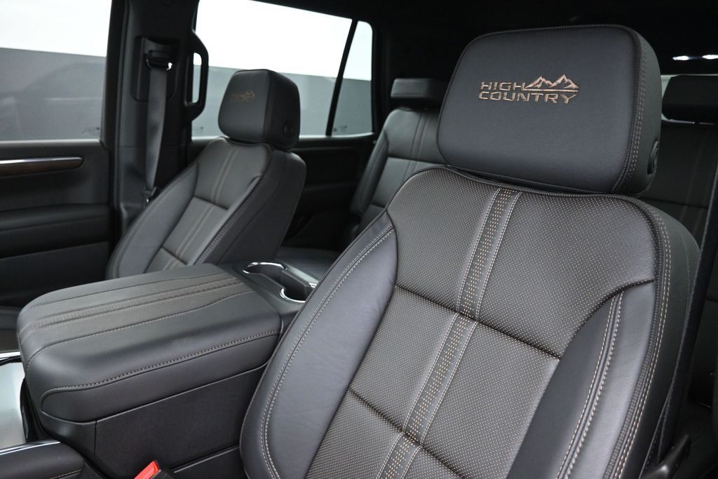 2025 Chevrolet Tahoe High Country - Photo 12
