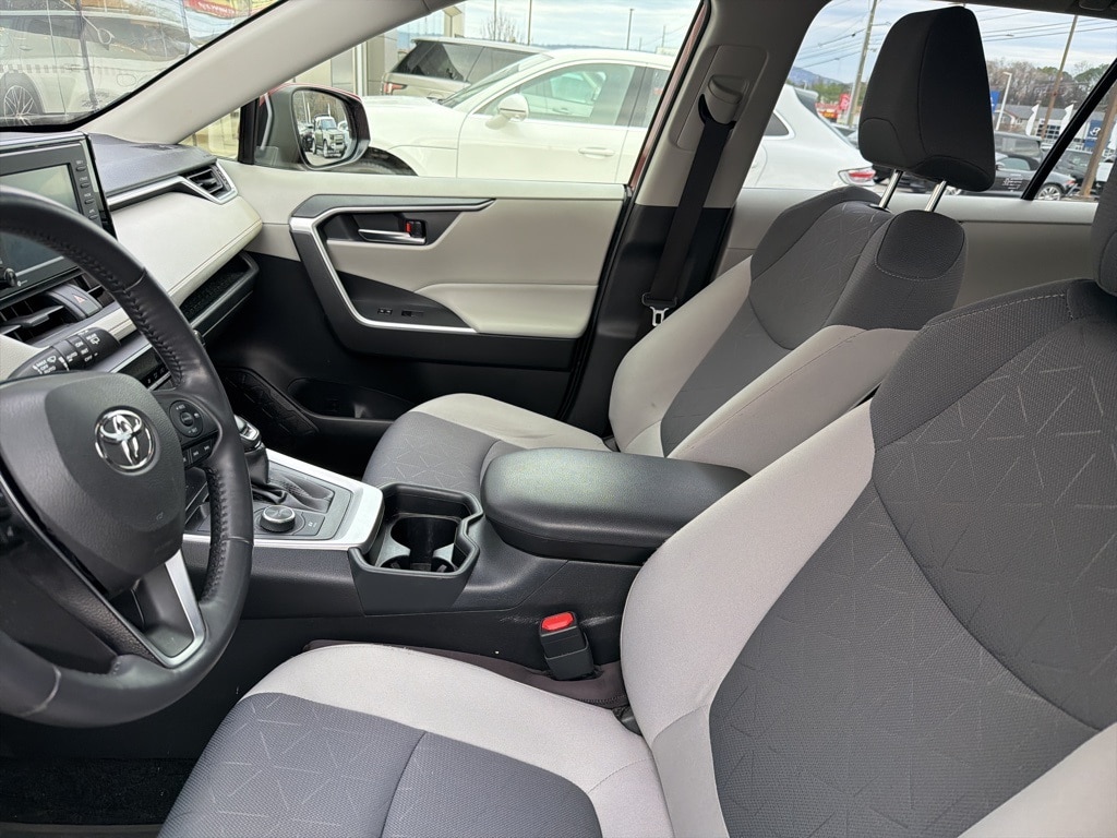 Used 2020 Toyota RAV4 Hybrid XLE SUV