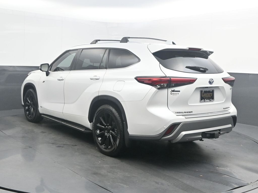 Used 2023 Toyota Highlander Hybrid Platinum SUV
