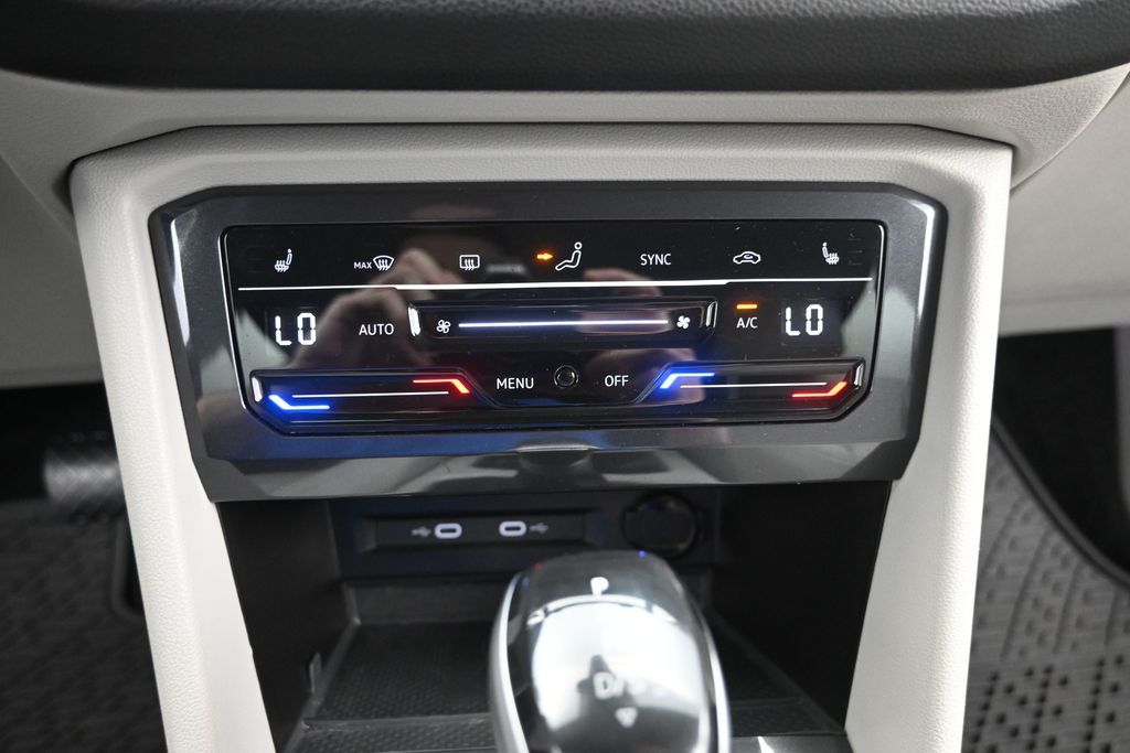 2023 Volkswagen Tiguan SE - Photo 14