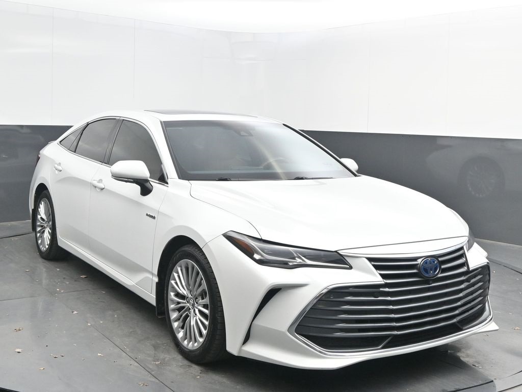 2020 Toyota Avalon Limited's photo