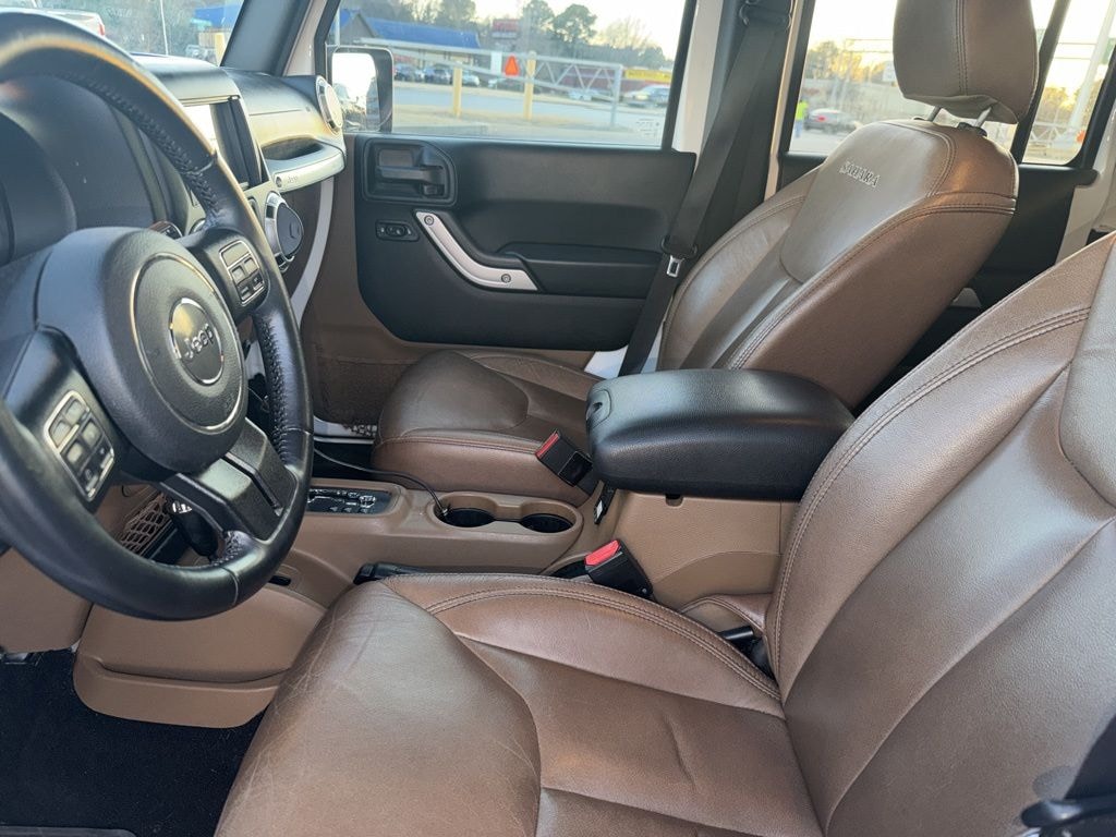 Used 2017 Jeep Wrangler Unlimited Sahara SUV