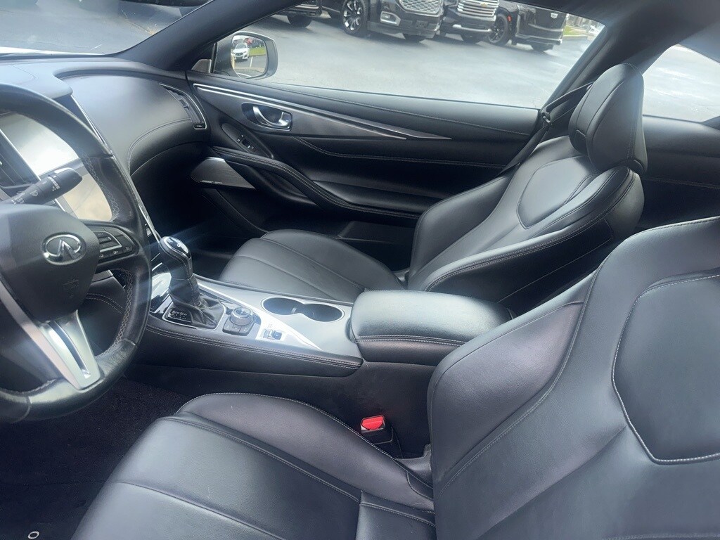 2019 Infiniti Q60 3.0t Luxe Coupe photo 2