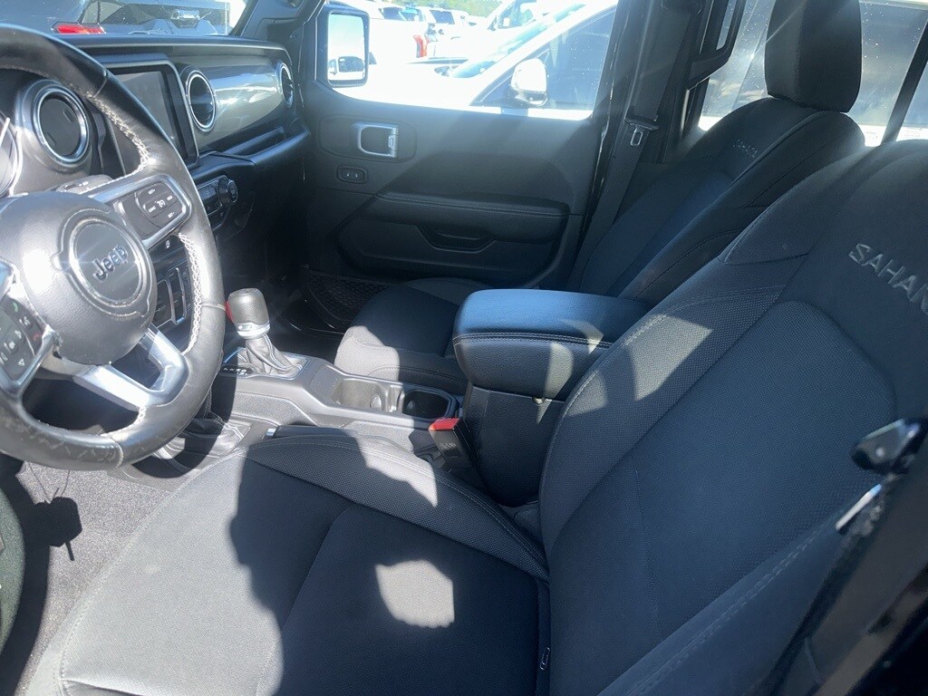 2020 Jeep Wrangler Unlimited Sahara photo 2