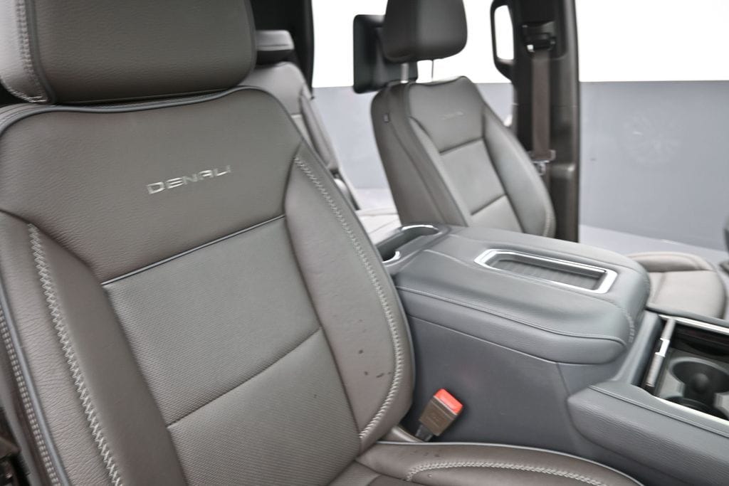 2021 GMC Yukon Denali - Photo 28